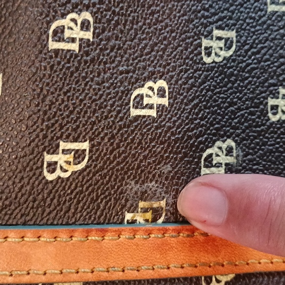 Dooney & Bourke Barrel Bag ❤️❤️❤️ - Picture 9 of 16